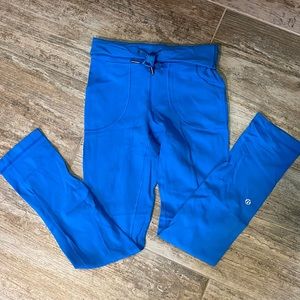Blue lululemon leggings !